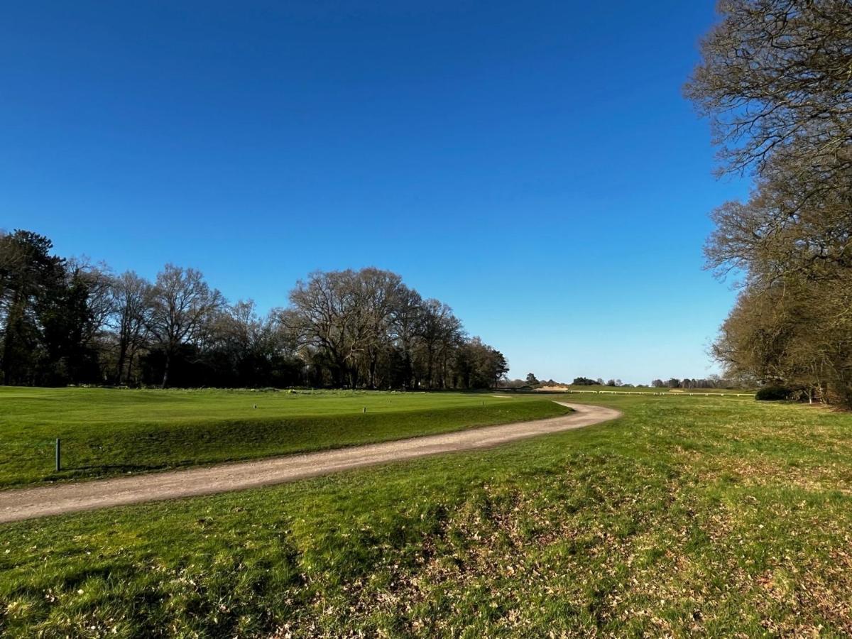 Spinney On The Green Woodhall Spa Exterior photo